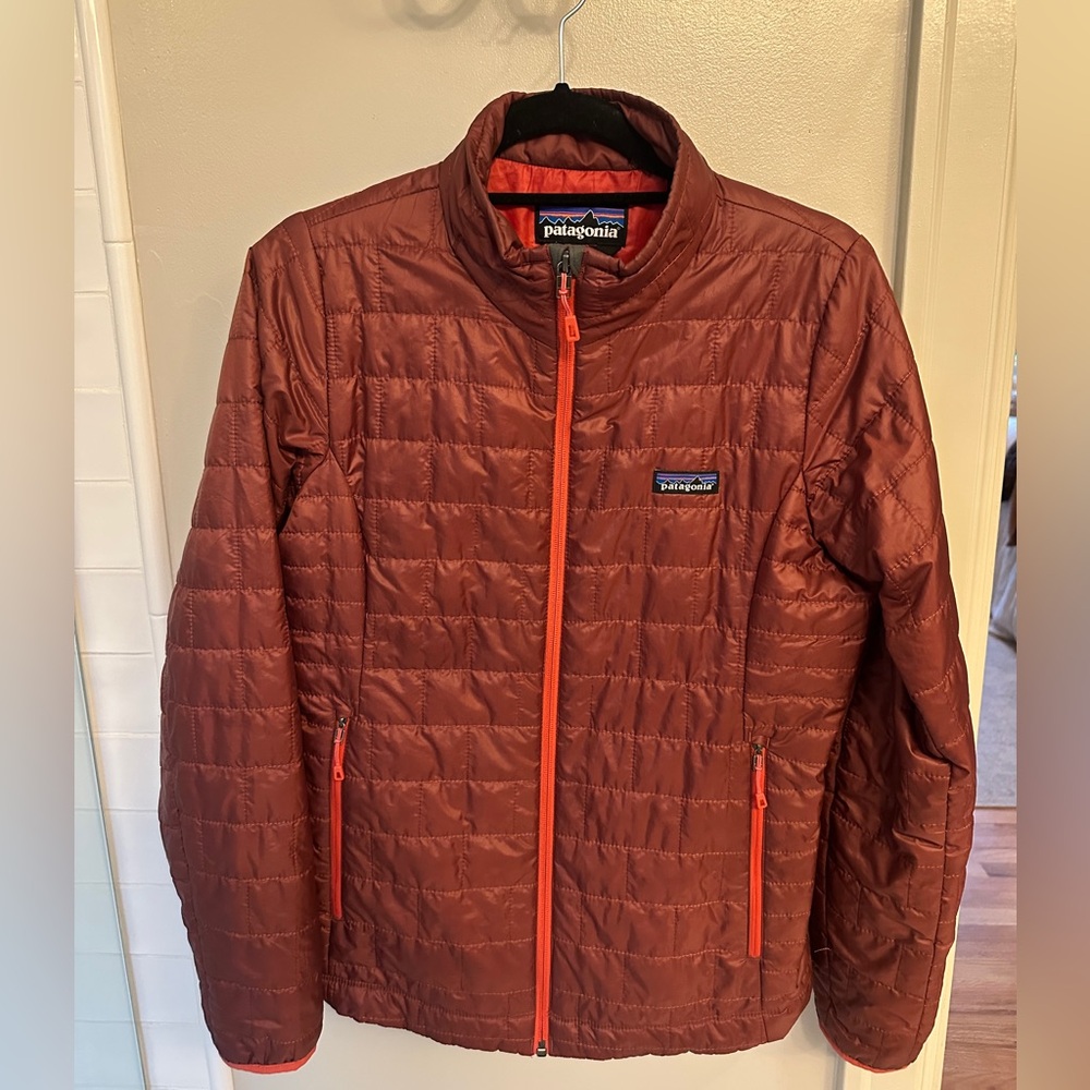 Patagonia Women's Puffer Jacket - maroon